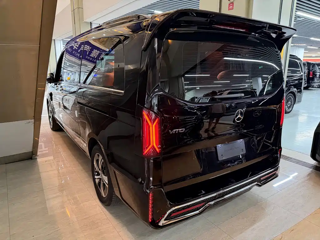 Mercedes-Benz Vito 2022 — фото 18