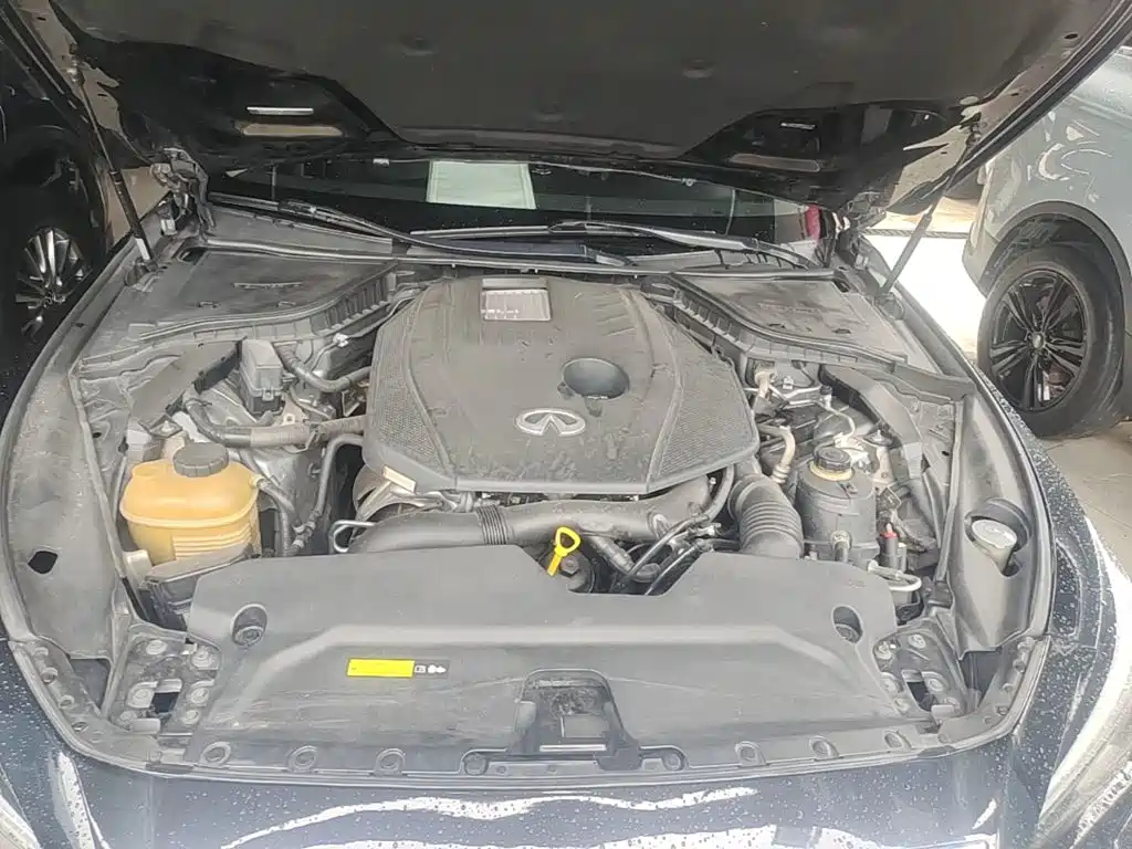 Infiniti Q50L 2015 — фото 20