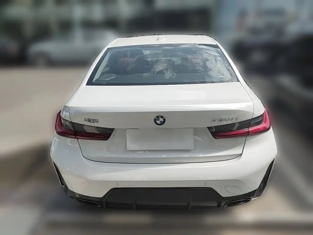 BMW 3 Series 2024 — фото 10