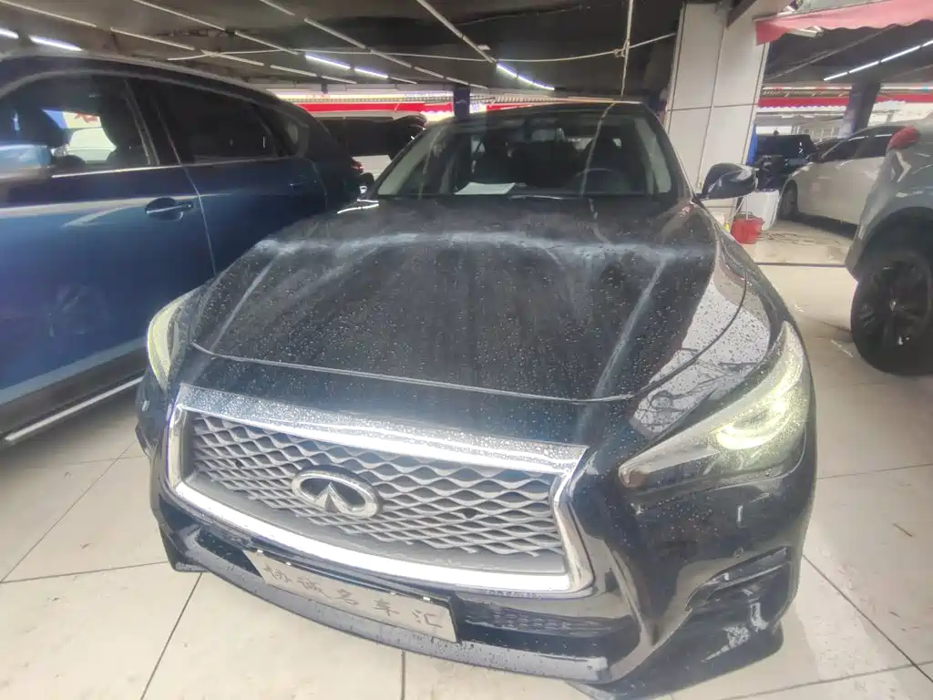 Infiniti Q50L 2015 — фото 3
