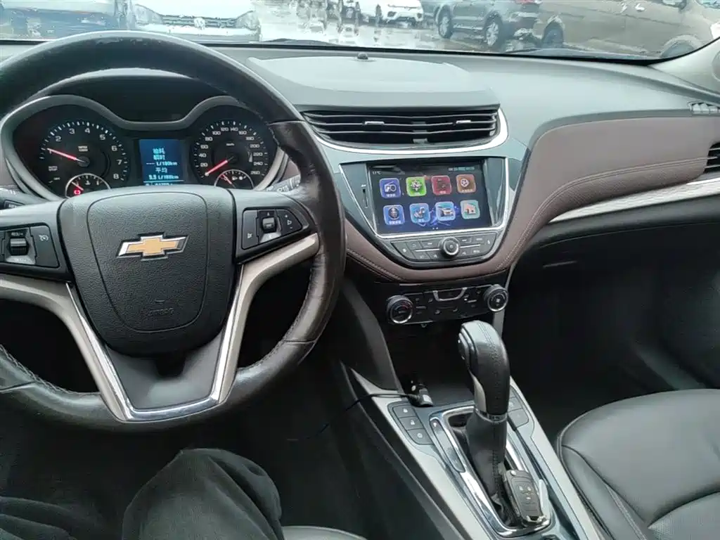 Chevrolet Malibu 2018 — фото 10