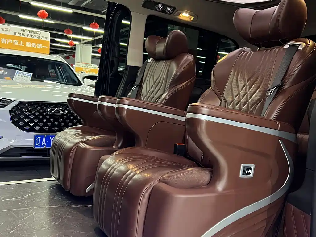 Mercedes-Benz Vito 2023 — фото 10