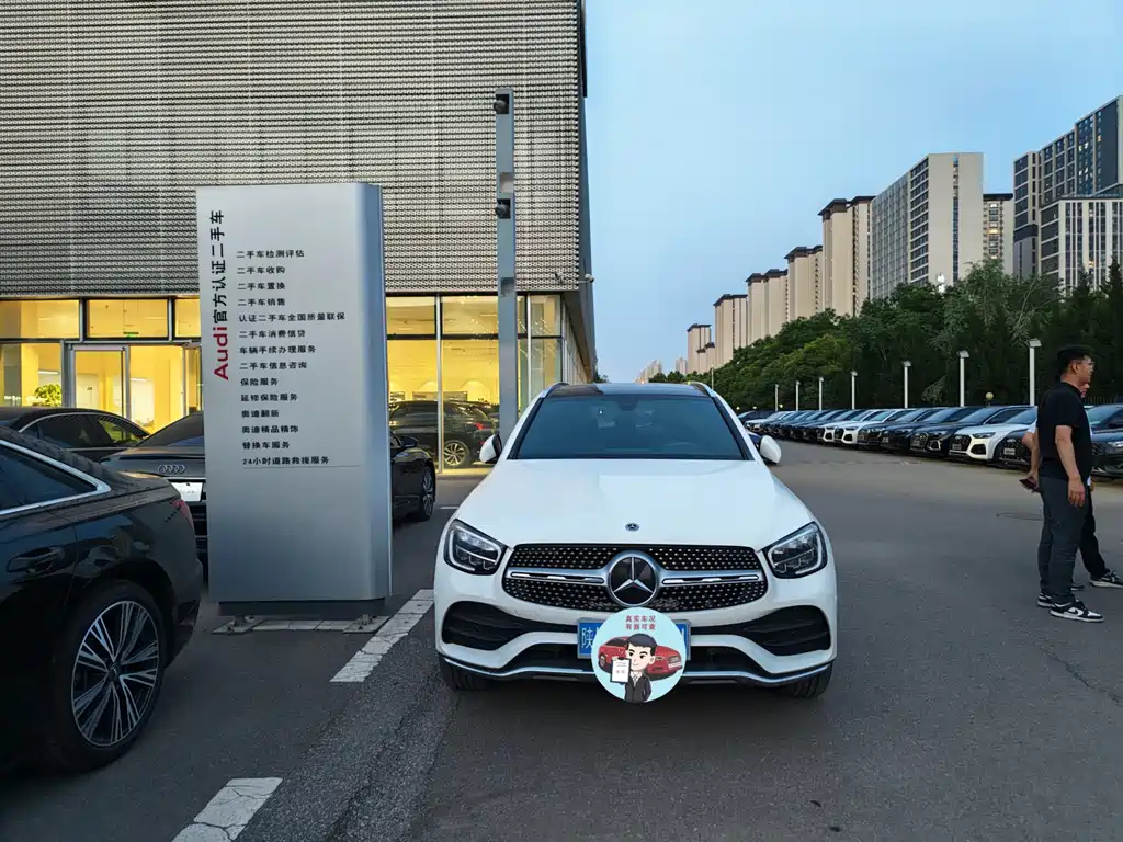Mercedes-Benz GLC 2022 — фото 1