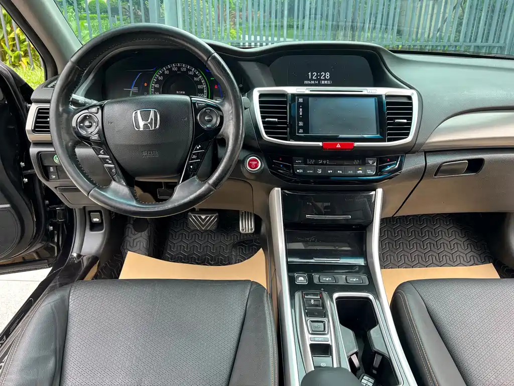 Honda Accord 2017 — фото 12