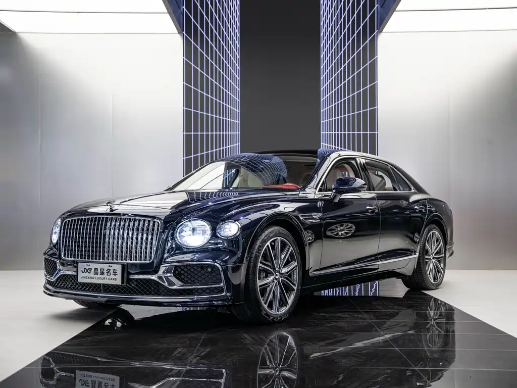 Bentley Flying Spur PHEV 2023 — фото 1