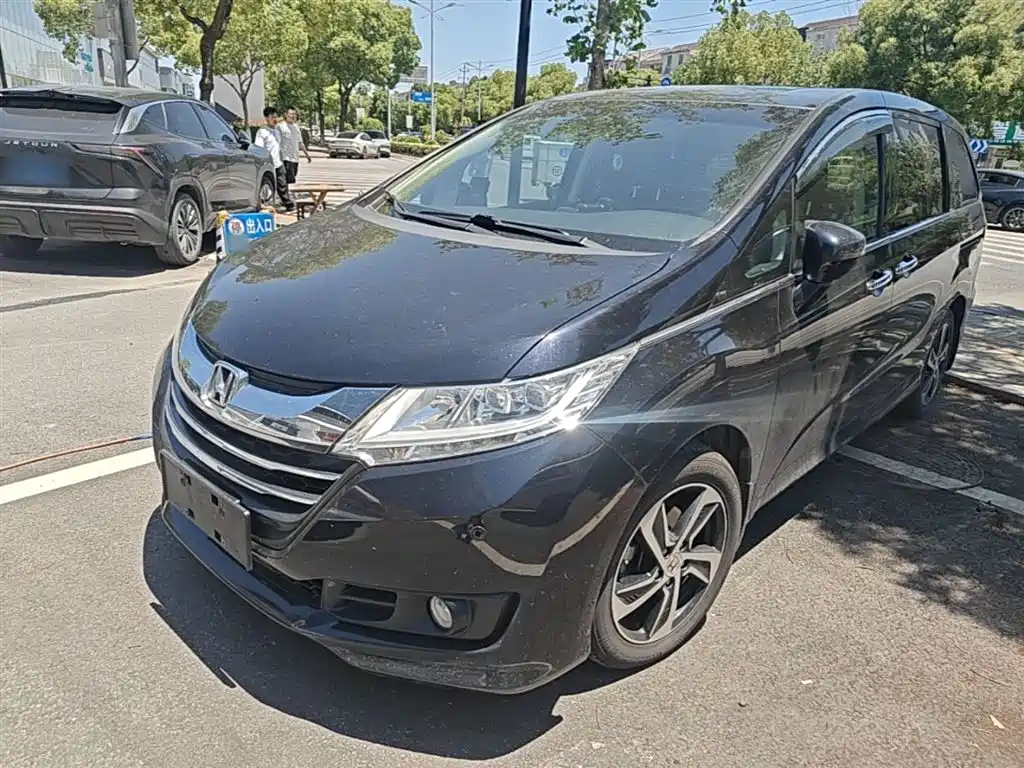 Honda Odyssey 2018 — фото 1