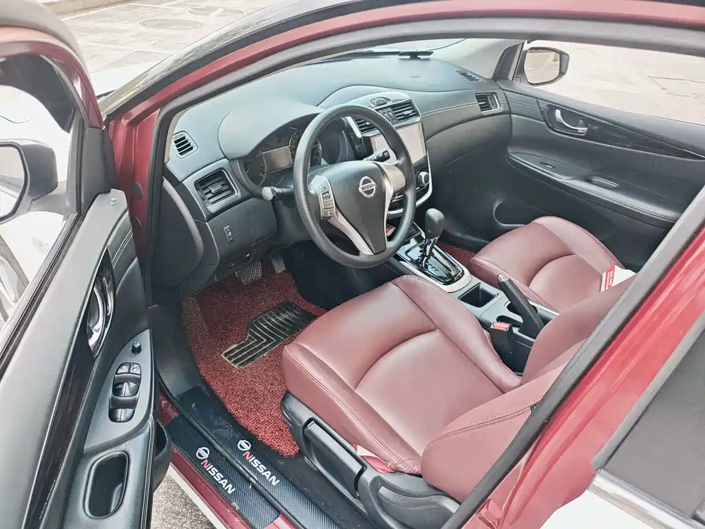 Nissan Tiida 2018 — фото 11