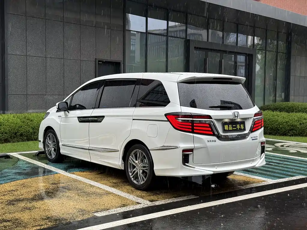 Honda Elysion 2019 — фото 13