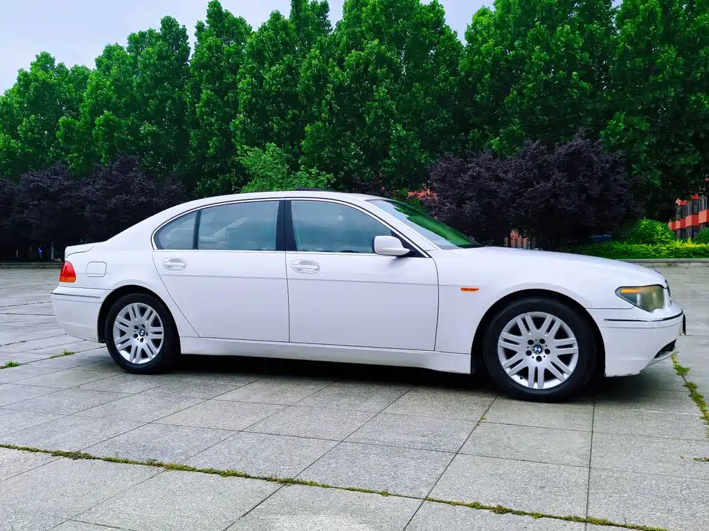 BMW 7 Series 2005 — фото 12