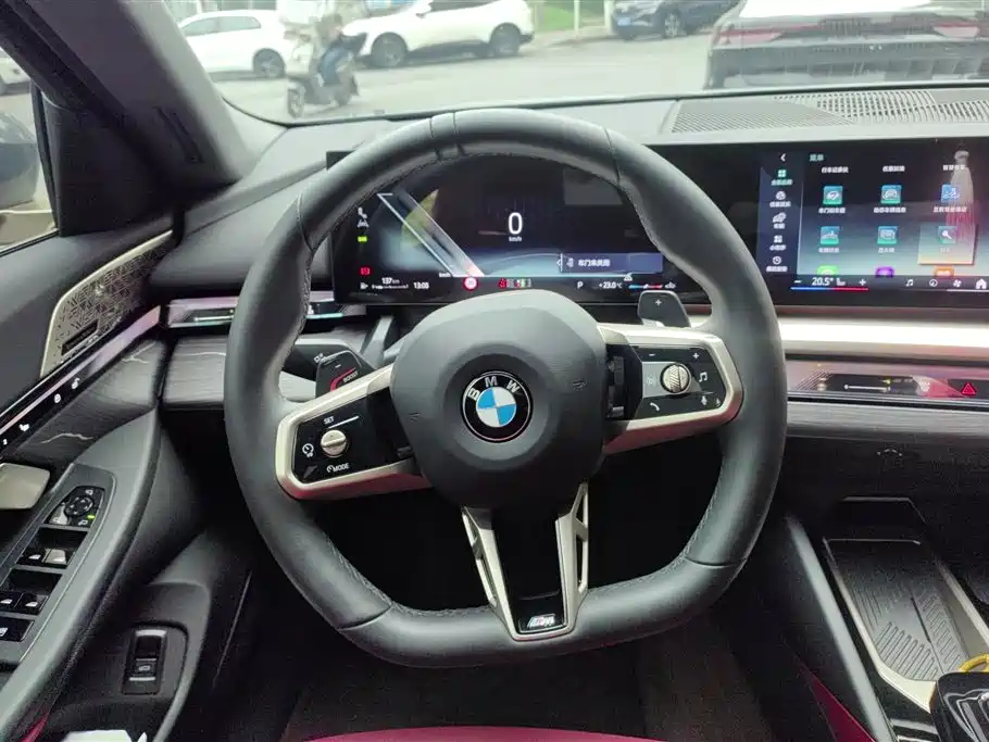 BMW 5 Series 2024 — фото 15