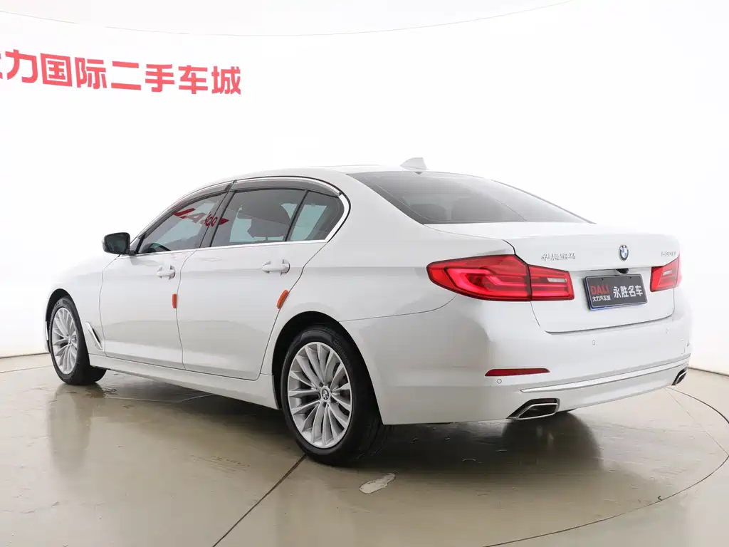 BMW 5 Series 2020 — фото 15