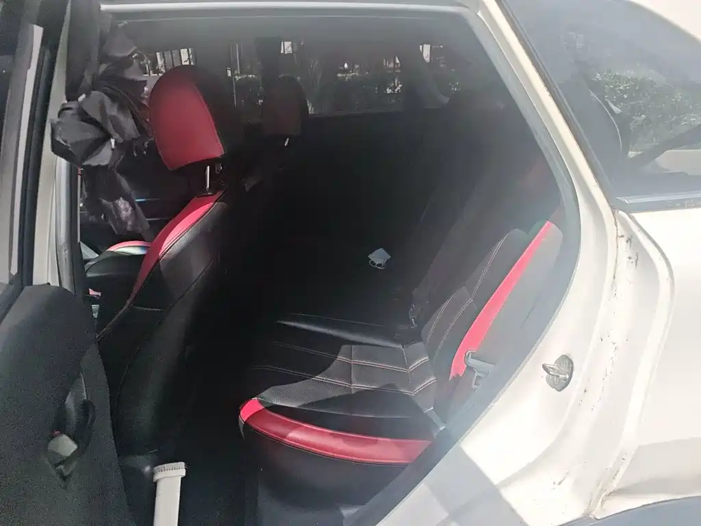 Kia KX3 2015 — фото 13