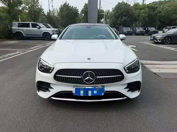 Mercedes-Benz E-Class 2023