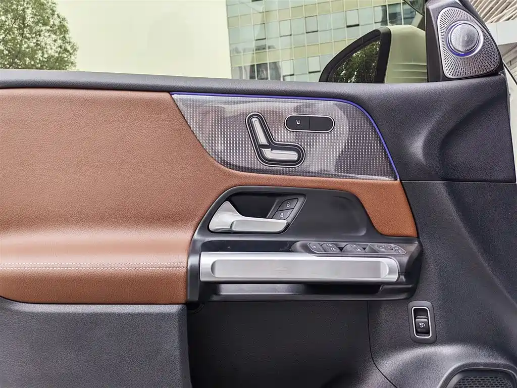 Mercedes-Benz GLB 2023 — фото 7