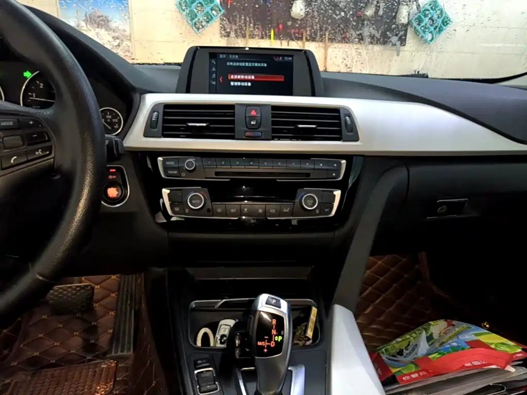 BMW 3 Series 2016 — фото 13
