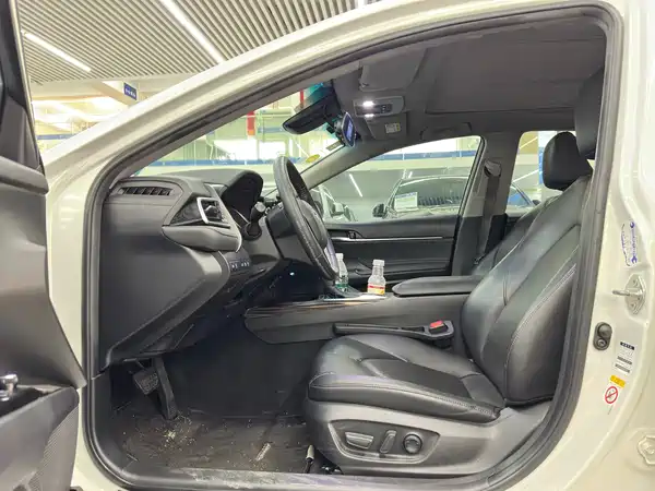 Toyota Camry 2019