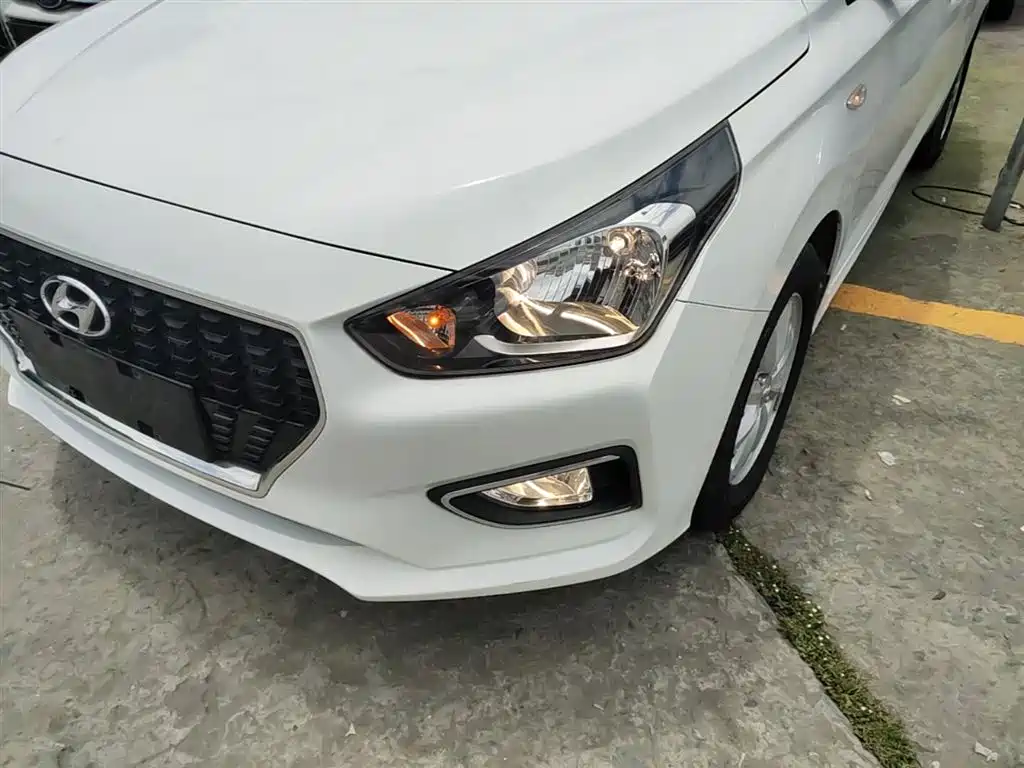 Hyundai Verna 2019 — фото 24