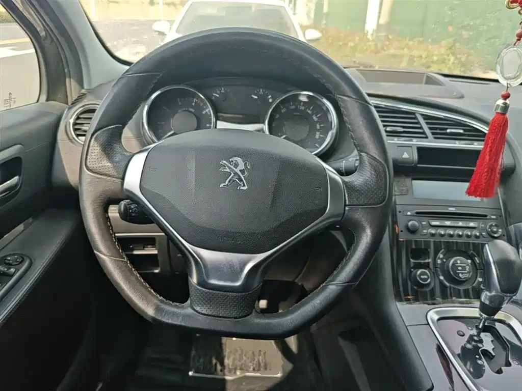 Peugeot 3008 2015 — фото 11
