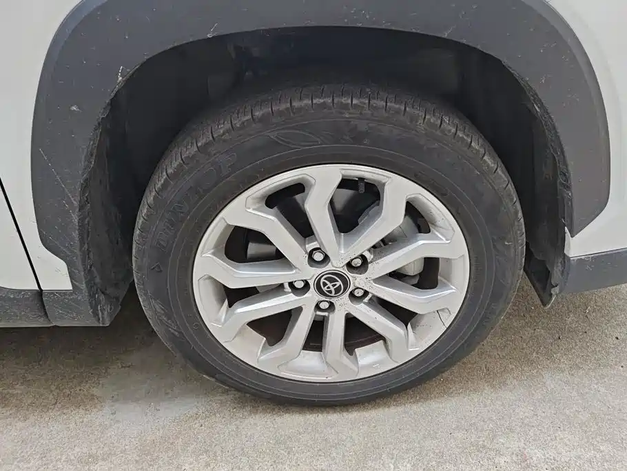 Toyota Frontlander 2024