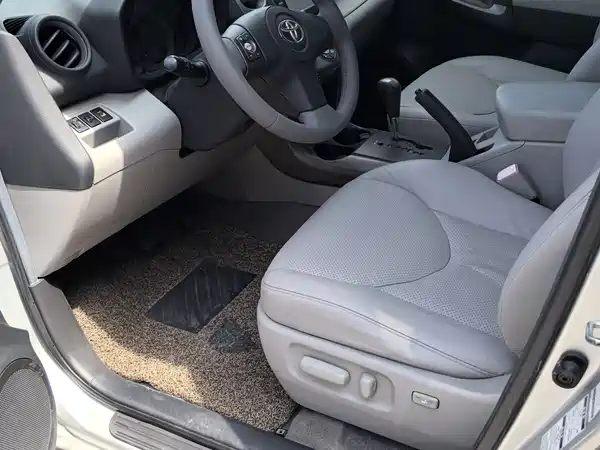 Toyota RAV4 2009