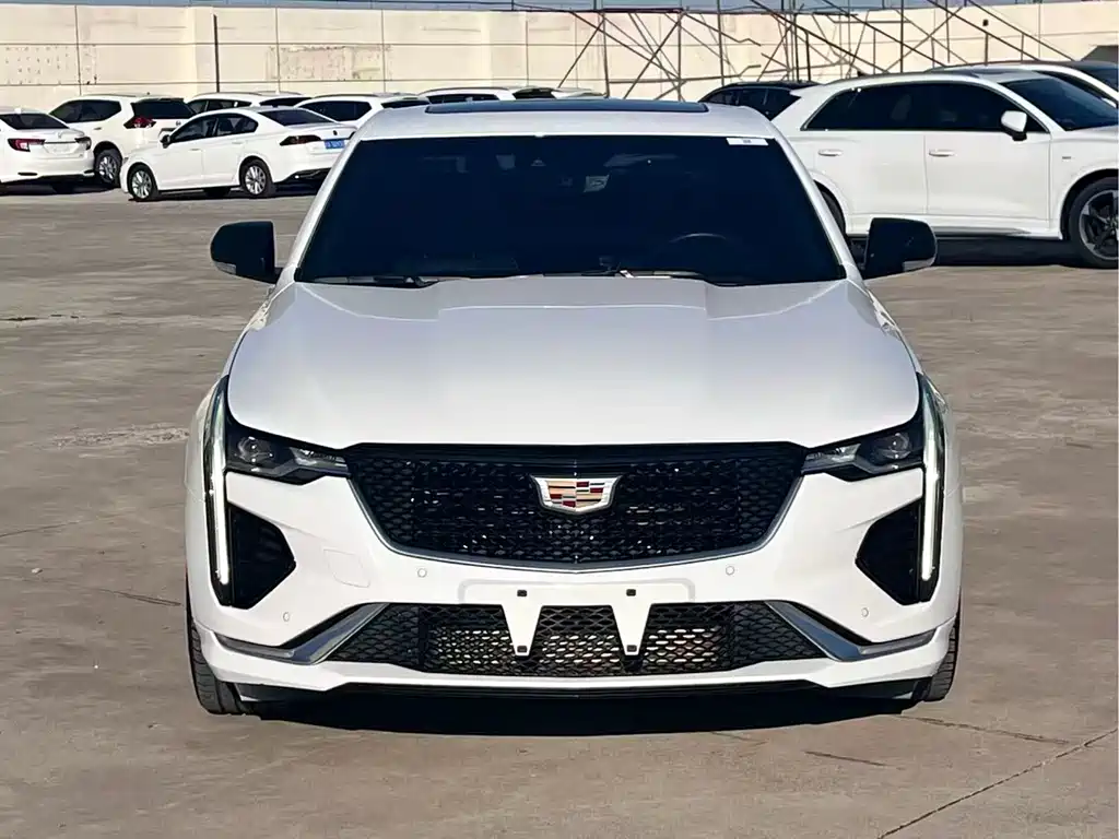 Cadillac CT4 2020 — фото 2