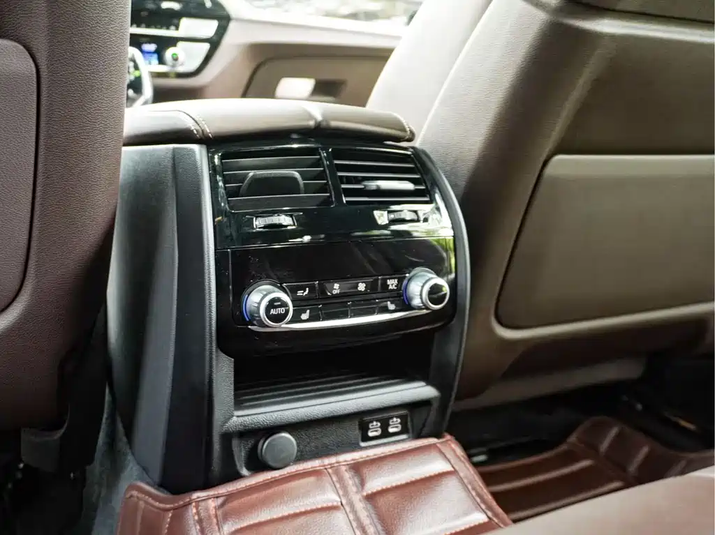 BMW 6 Series GT 2020 — фото 20