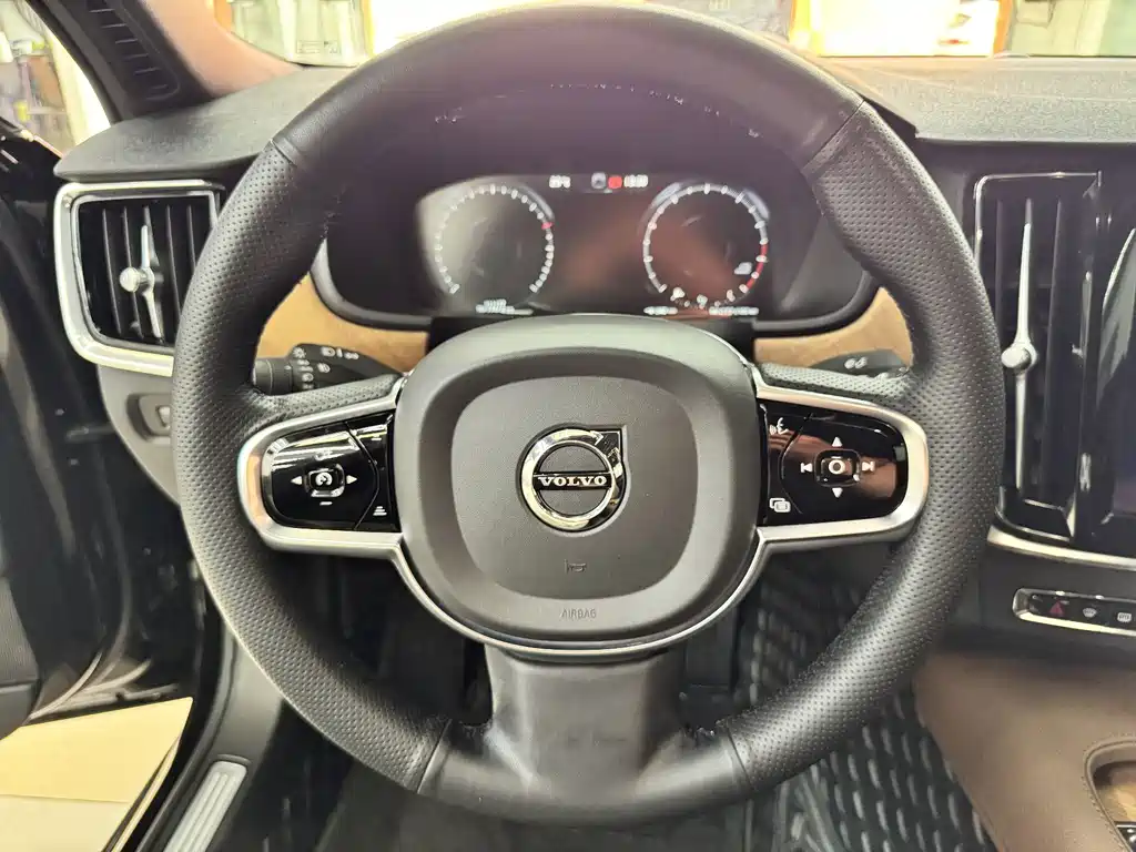Volvo S90 2020 — фото 11