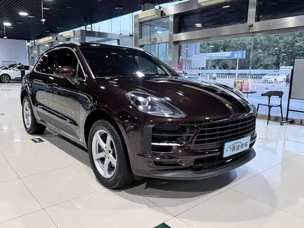 Porsche Macan 2021