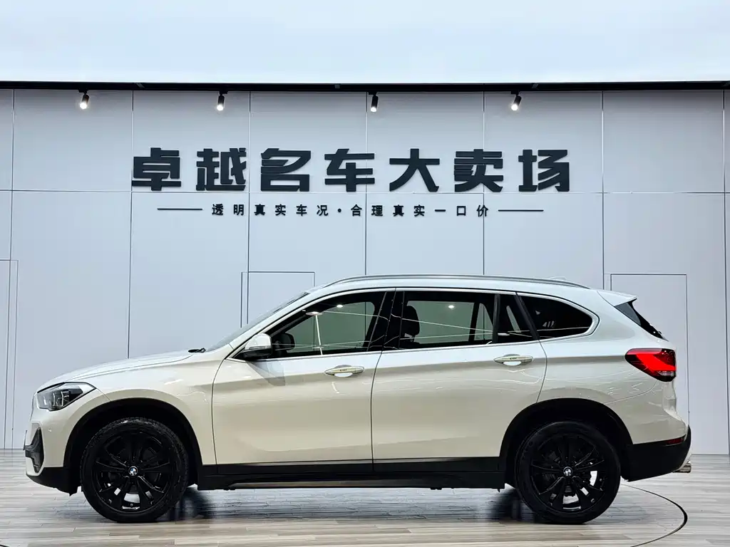 BMW X1 2020 — фото 4