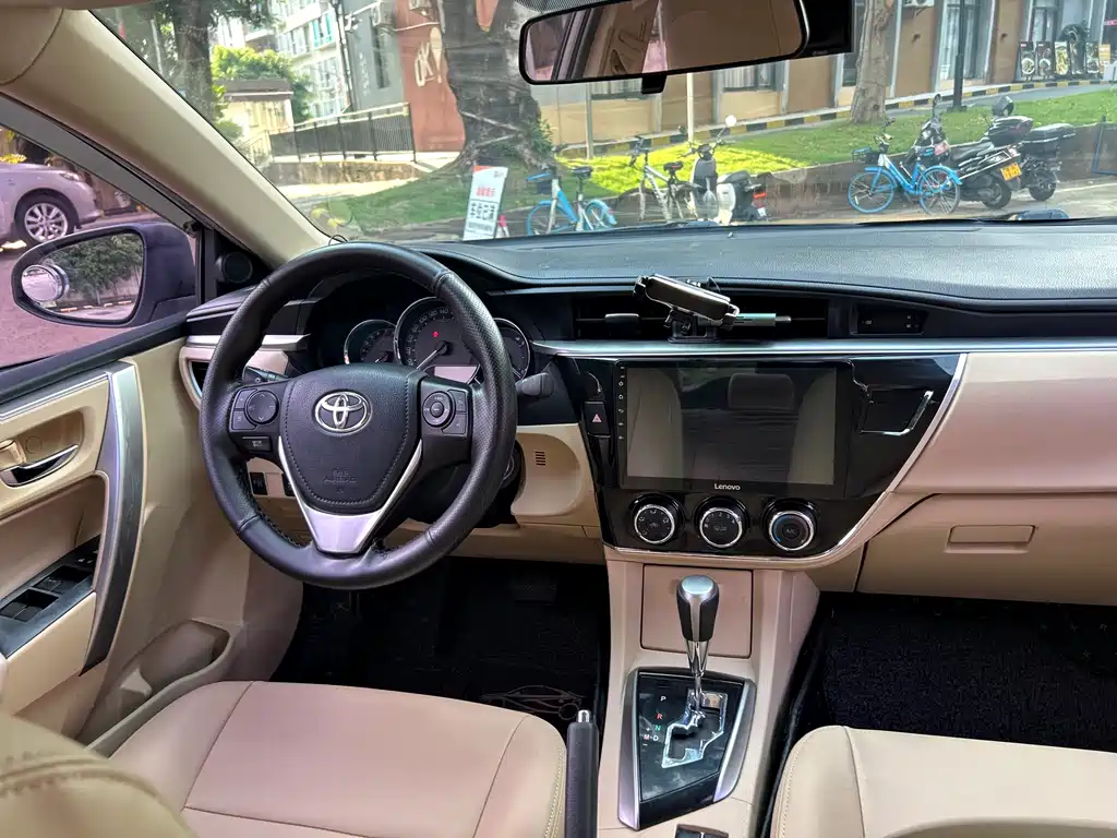 Toyota Corolla 2017 — фото 27