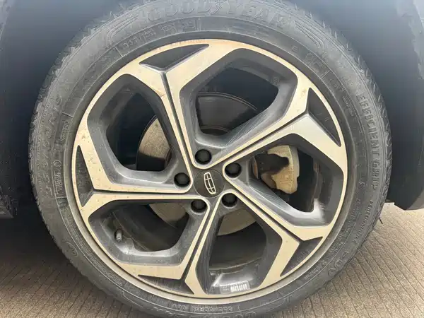 Geely Xingyue L 2022