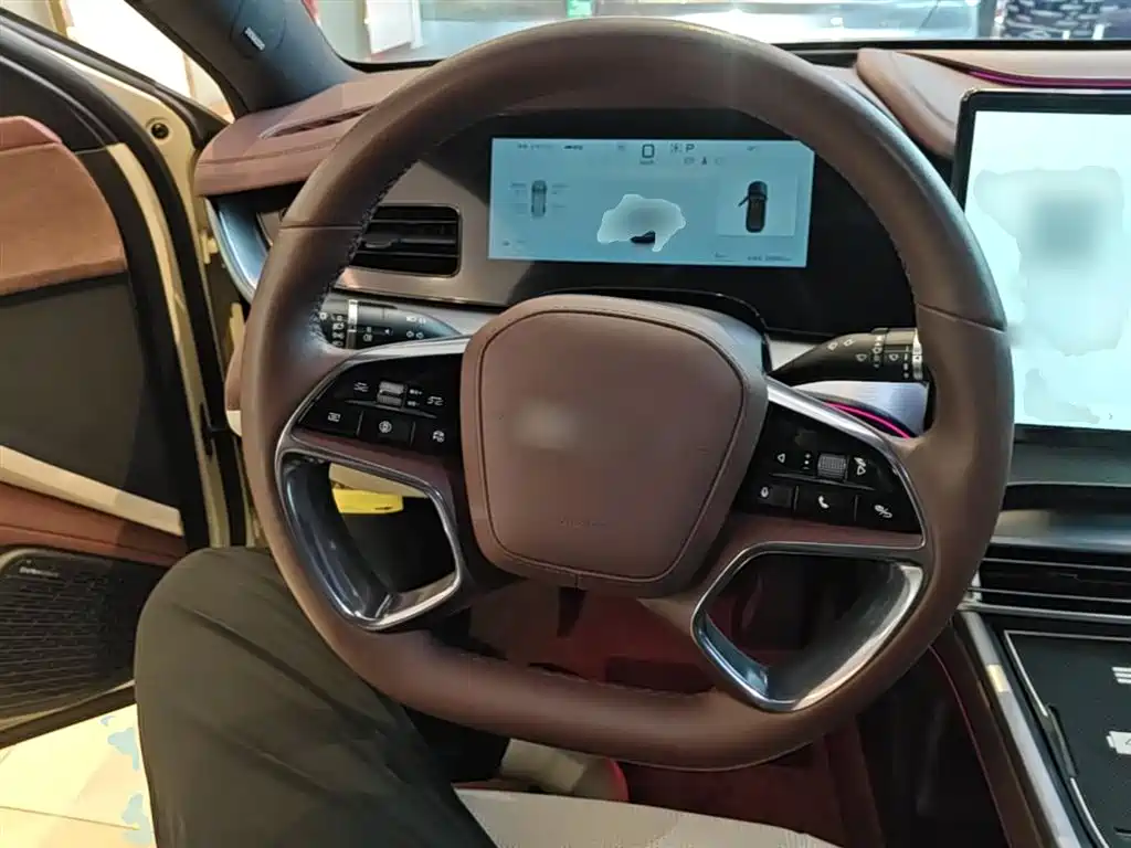 BYD Seal 07 DM-i 2024 — фото 11