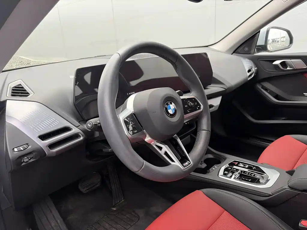 BMW 2 Series 2025 — фото 12