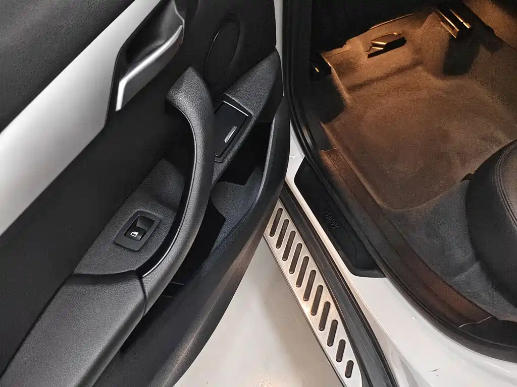 BMW X1 2018 — фото 10