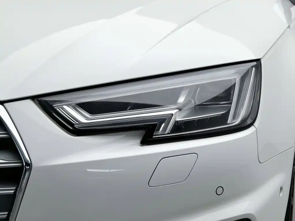 Audi A4L 2019