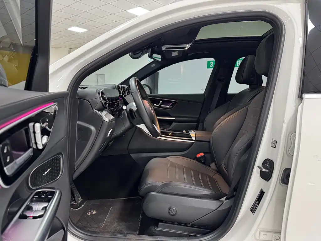 Mercedes-Benz GLC 2023