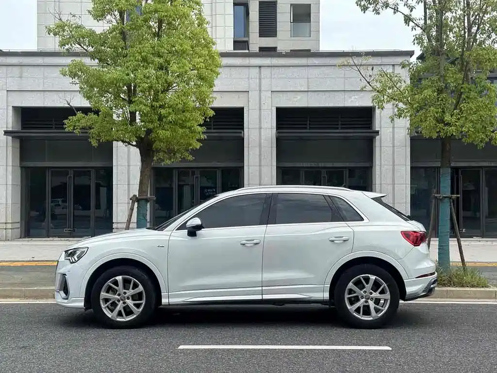 Audi Q3 2019 — фото 3