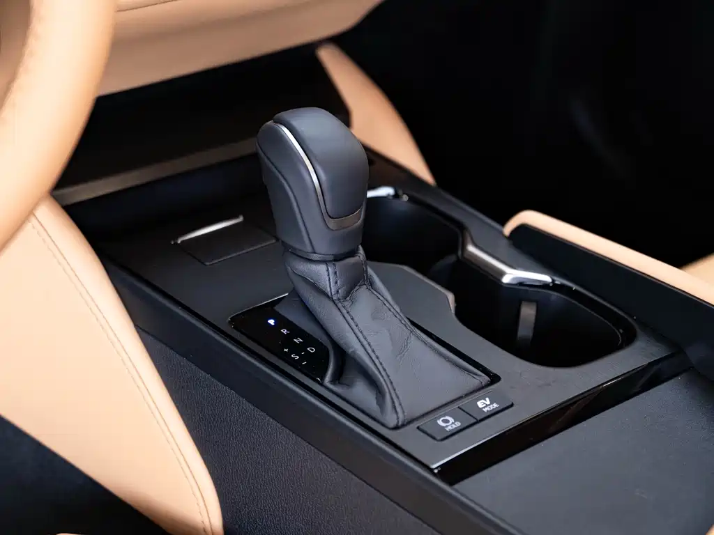 Lexus ES 2025 — фото 15