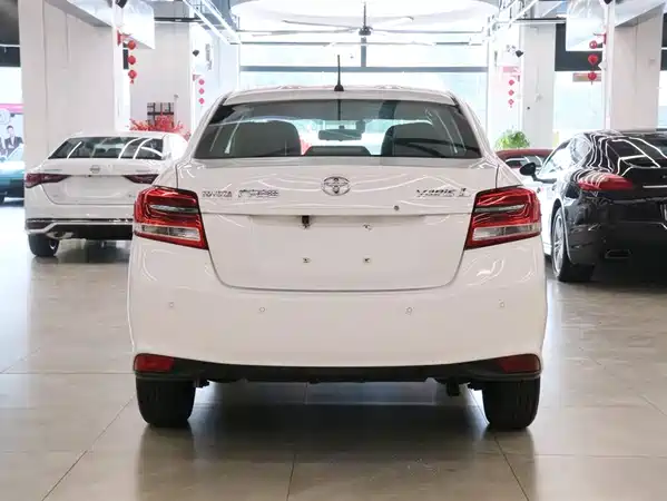 Toyota Yaris L 2020