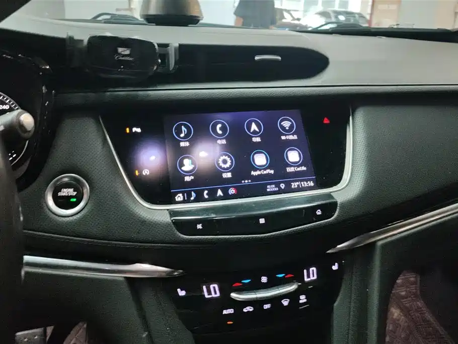 Cadillac XT5 2019 — фото 13