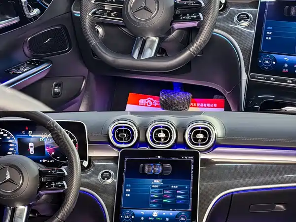 Mercedes-Benz C-Class 2024