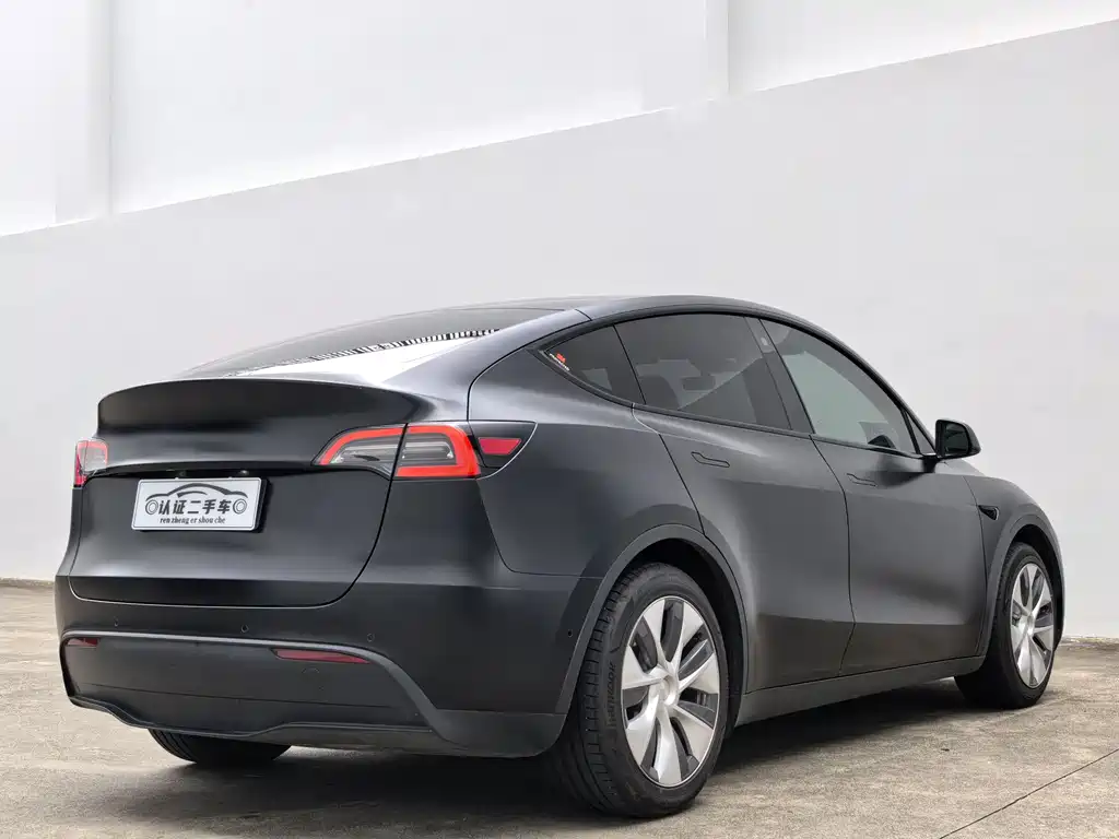 Tesla Model Y 2023 — фото 10
