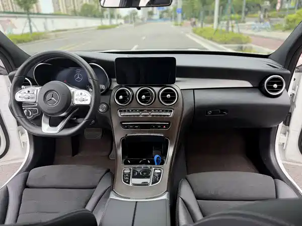 Mercedes-Benz C-Class 2020