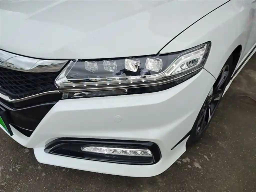 Honda Spirior 2015 — фото 24