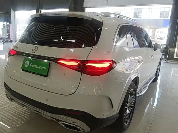 Mercedes-Benz GLC 2023