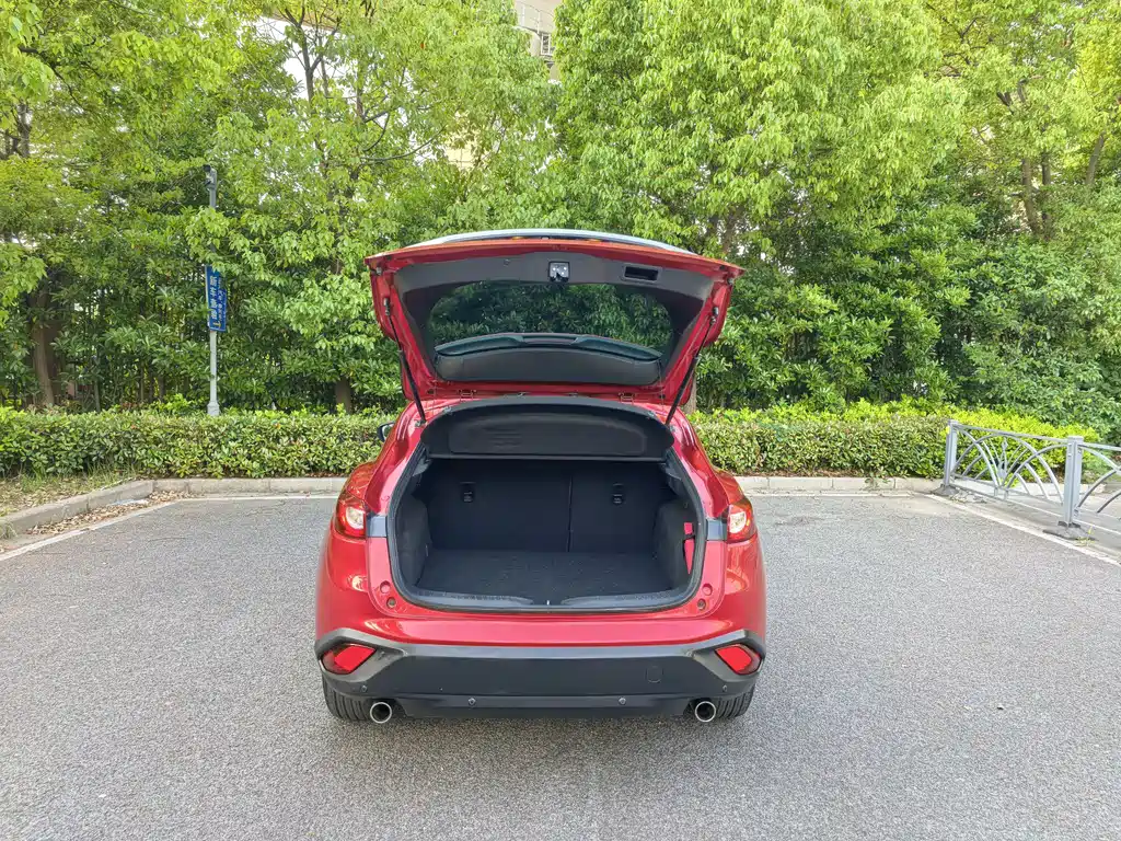 Mazda CX-4 2017 — фото 16