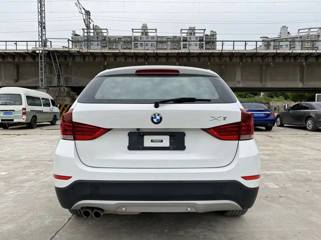 BMW X1 2016 — фото 9