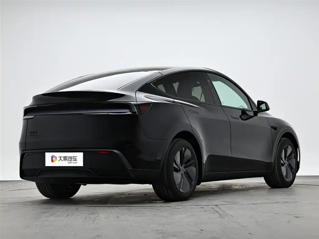 Tesla Model Y 2026 — фото 3