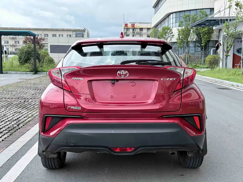Toyota C-HR 2020 — фото 5