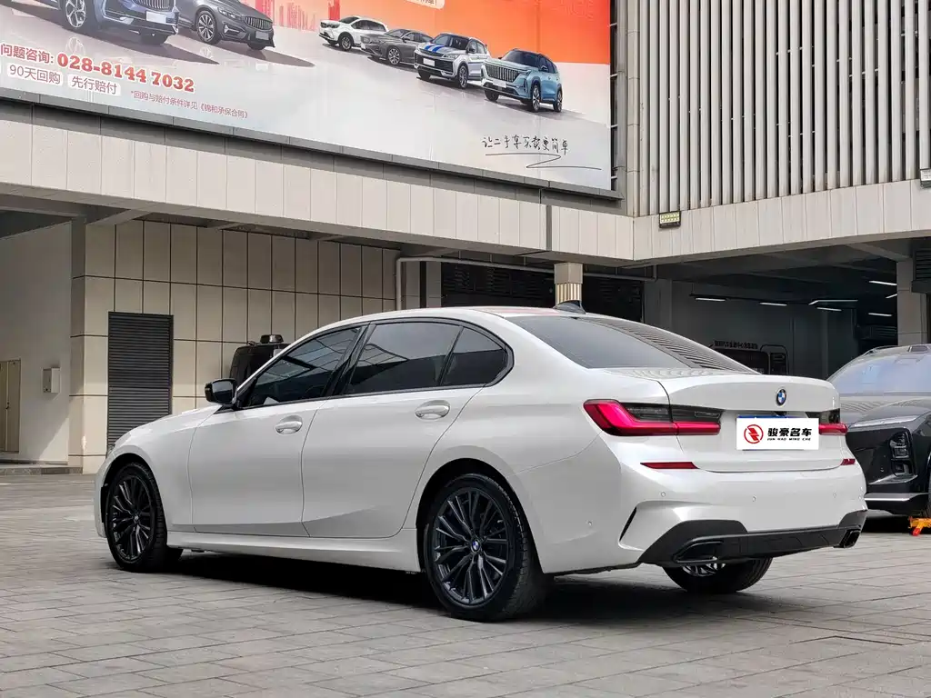 BMW 3 Series 2021 — фото 16